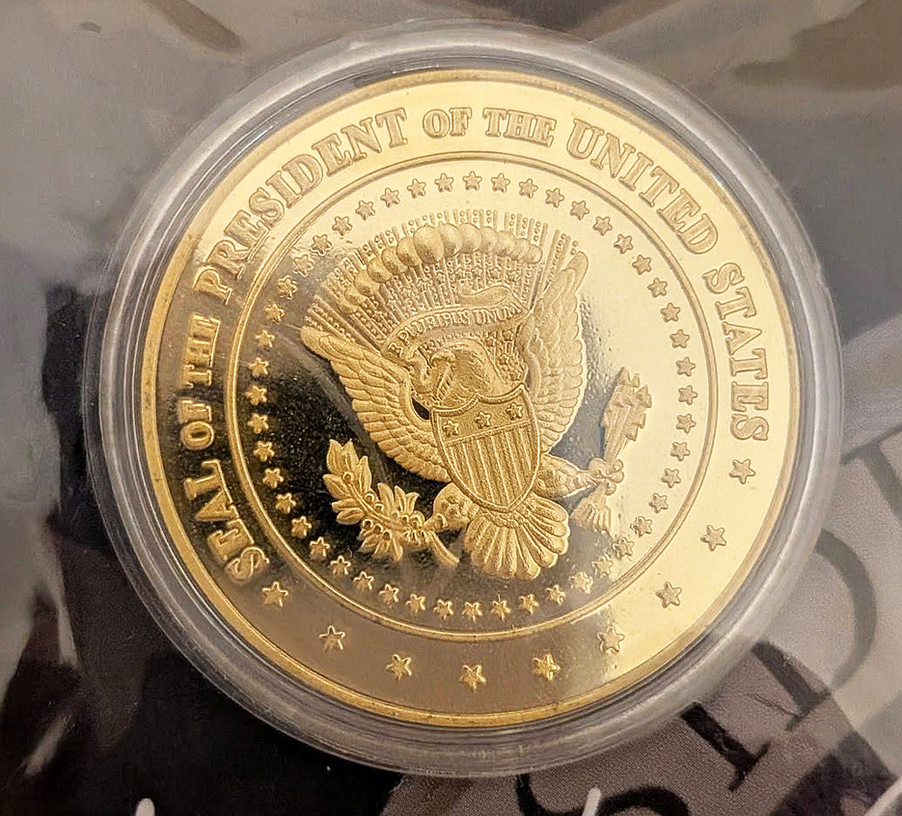 Donald Trump President Maga POTUS Carded Coin Collectors Item New